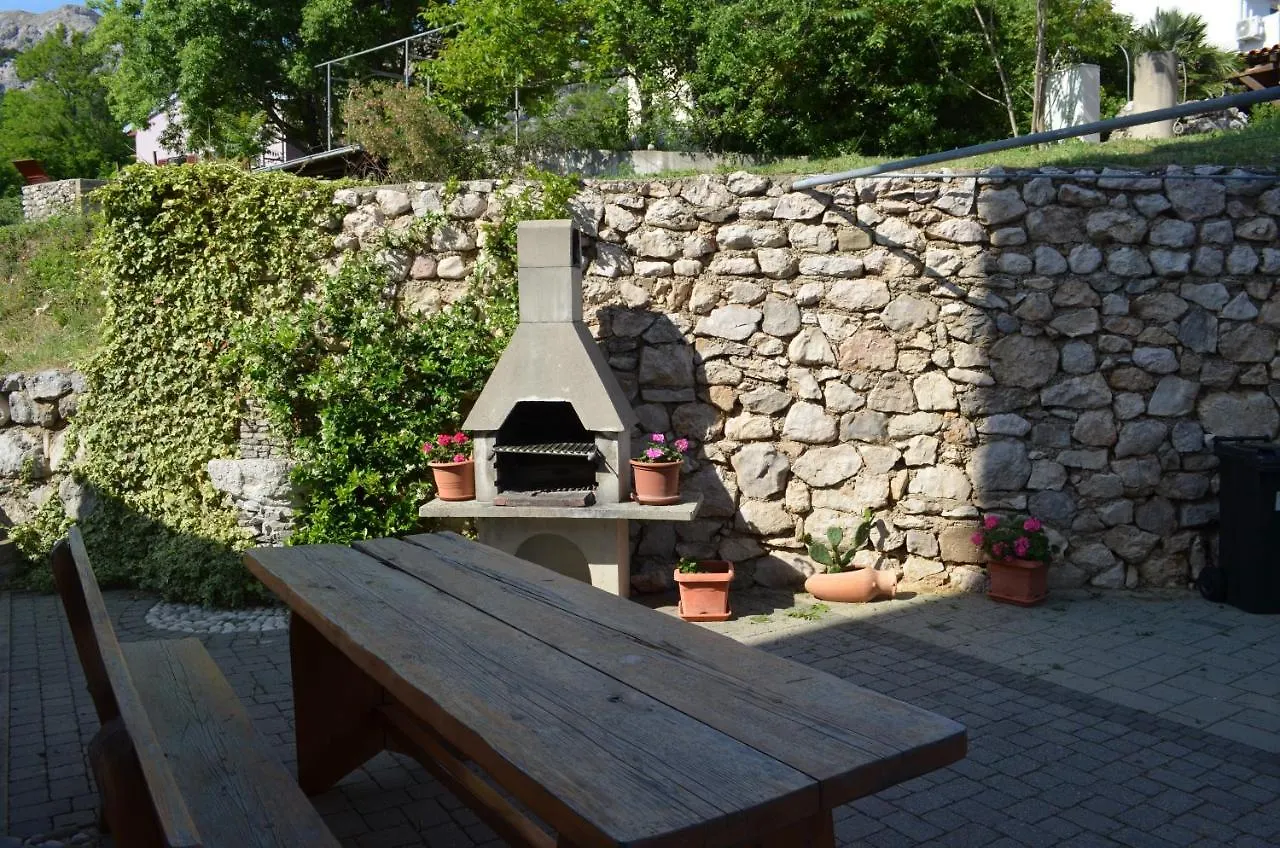 Apartments Leticia I Baška Chorvatsko
