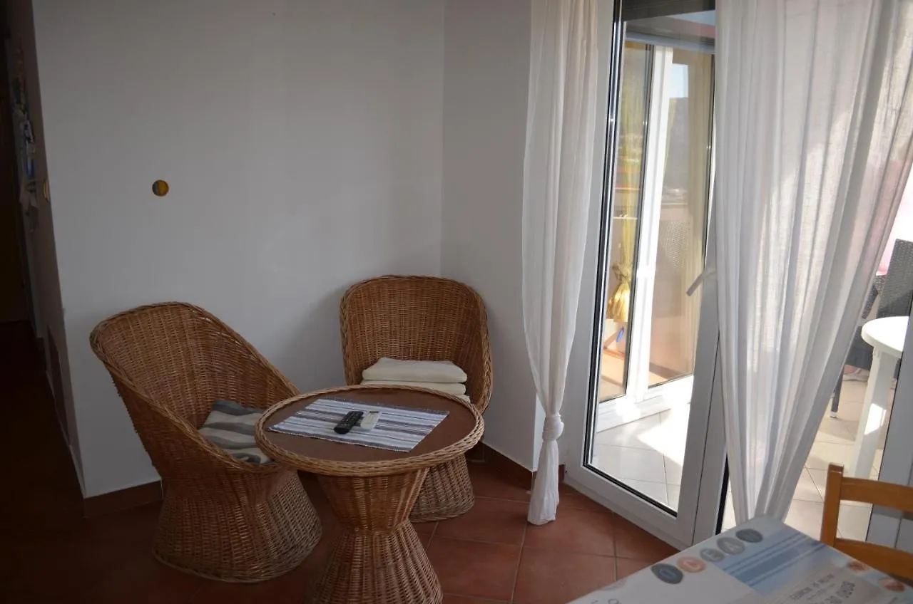 Apartments Leticia I Baska  0*, Baska (Krk) Croatia