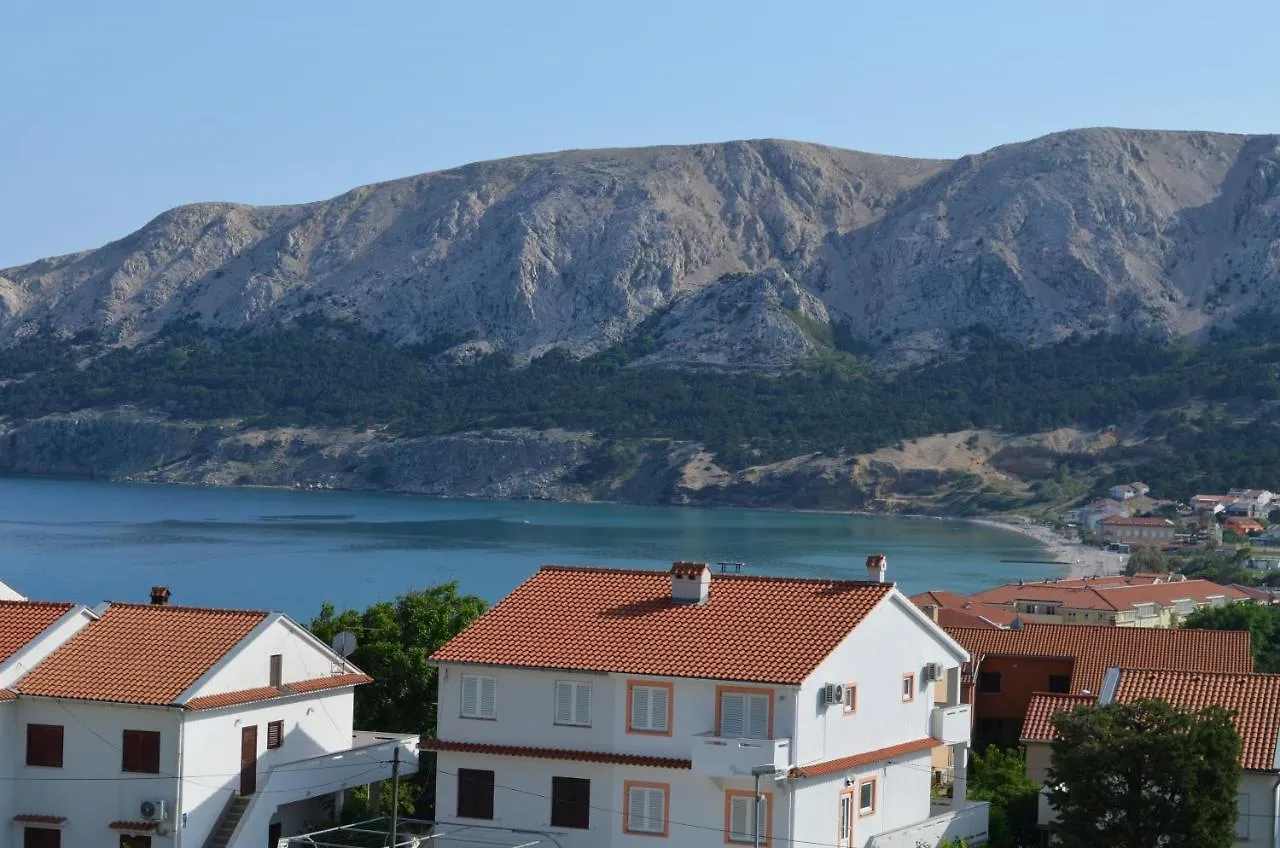 Apartments Leticia I Baska  Croatia