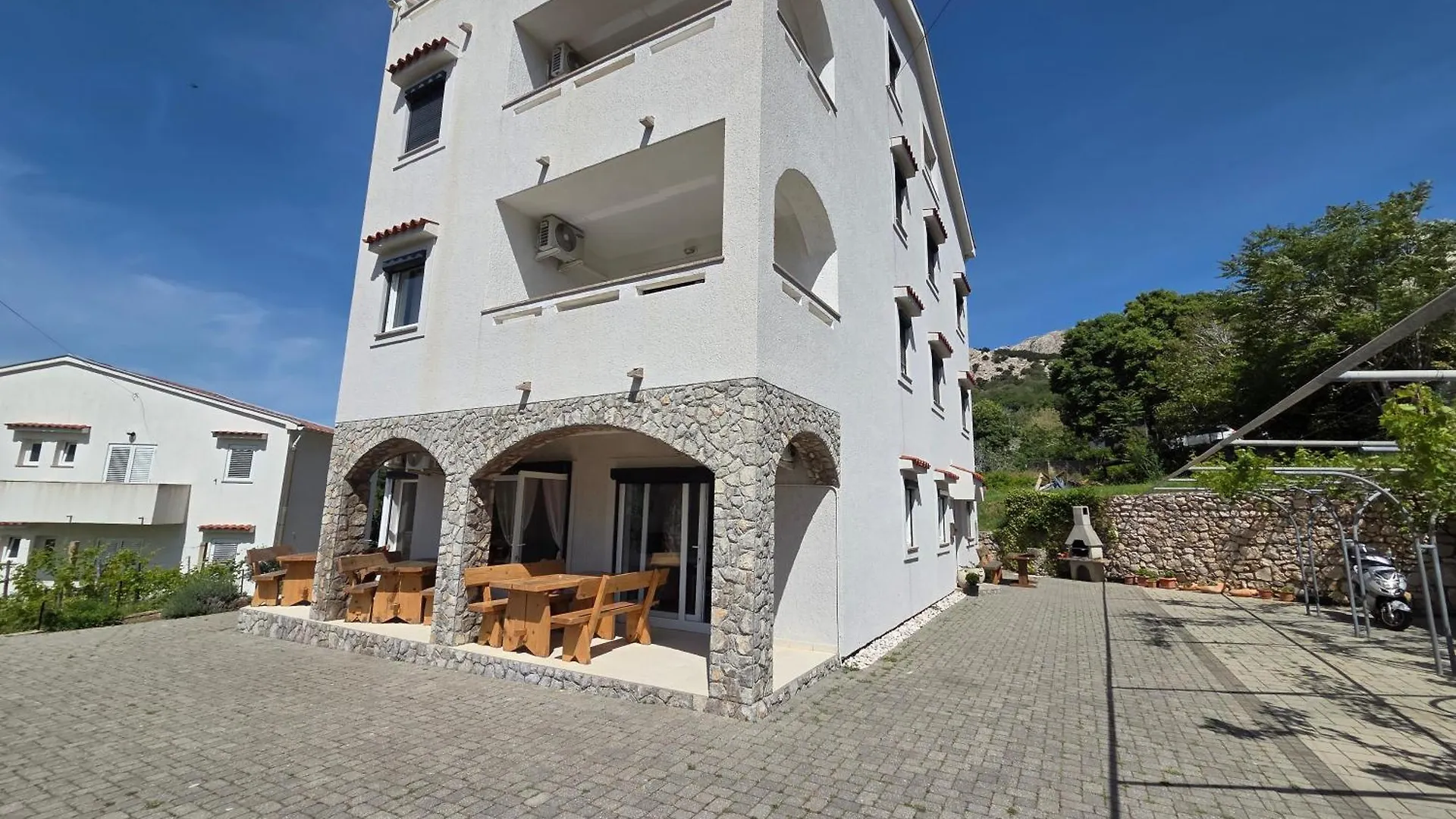 Apartments Leticia I Baška Chorvatsko
